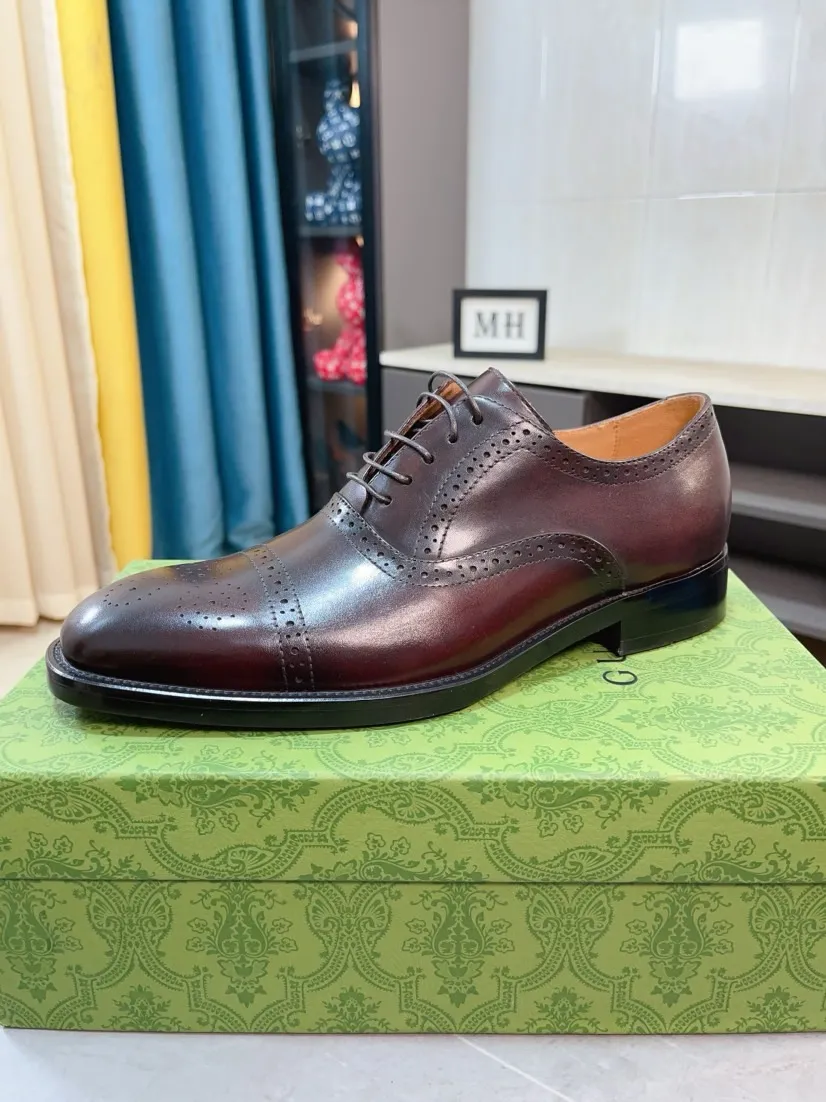 Factory price 500🌹🌹 [GUCCI Gucci] A new style of formal men's leather shoes is coming~ The original quality upper is made of cowhide imported from Italy + soft and delicate leather, comfortable and soft first-layer cowhide lining, rubber wear-resistant outsole, the shoe shape is dignified and domineering, and the luxury charm cannot be concealed! The natural and free nouveau riche leads the trend. Code number: 38-44